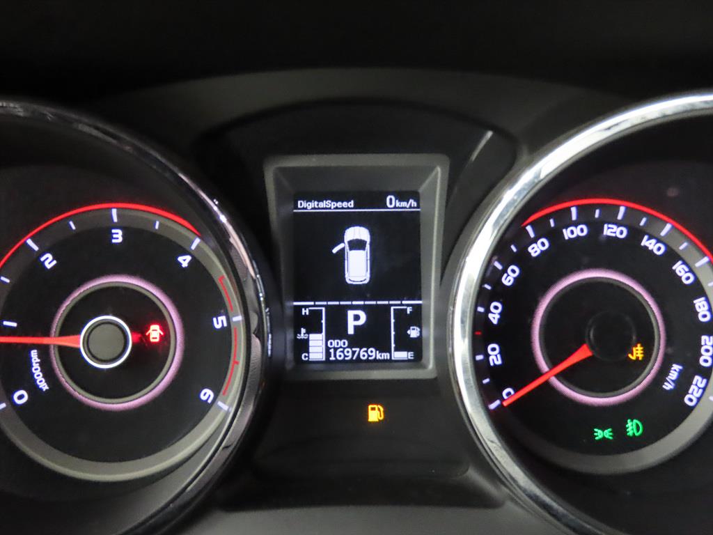 Ssangyong Tivoli - Vista 8