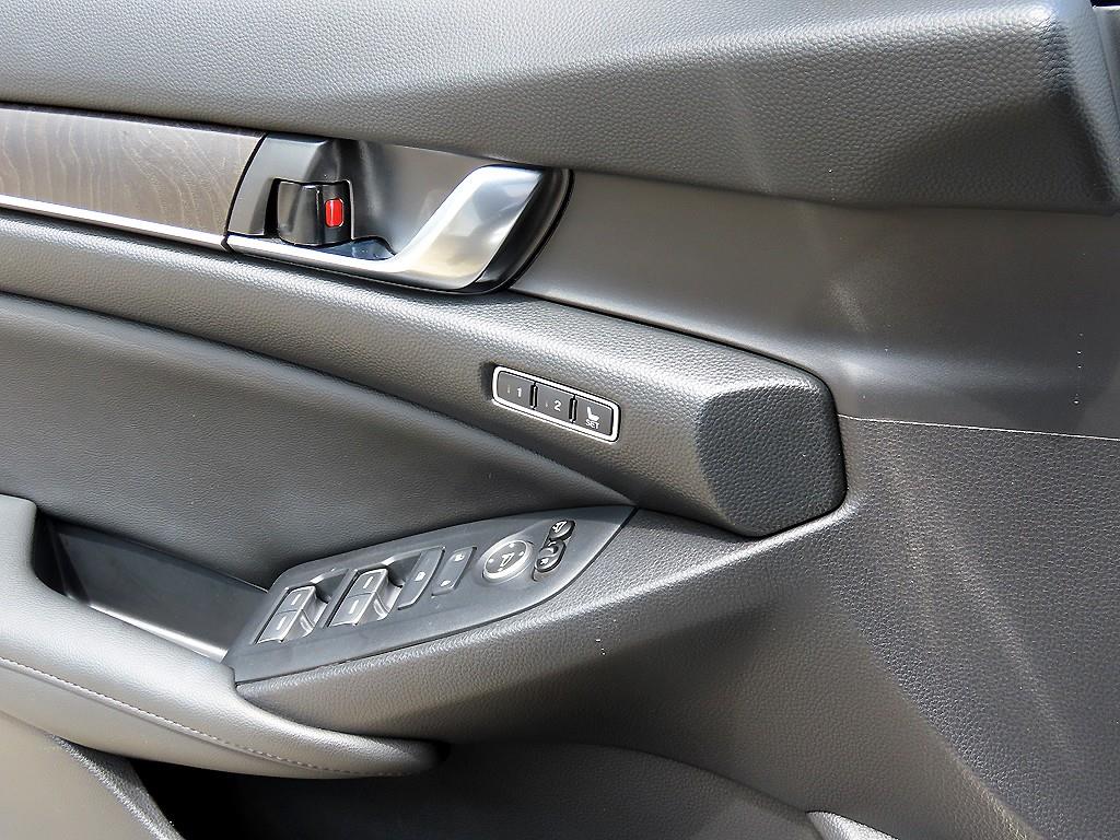 Honda Accord - Vista 11