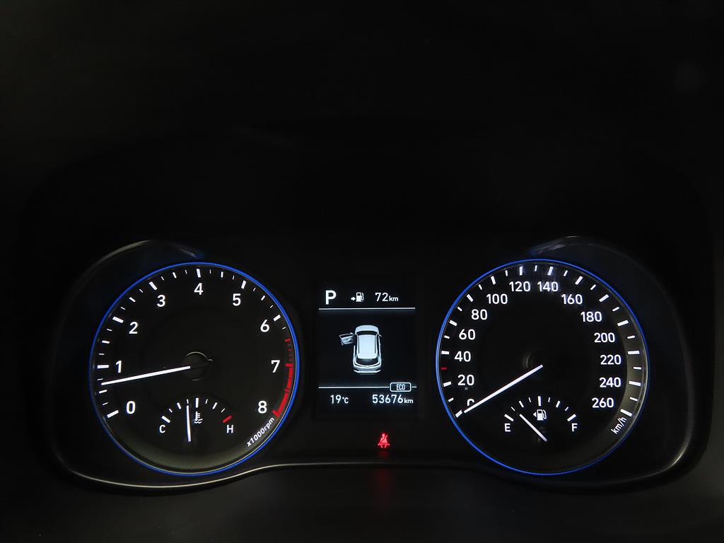 HYUNDAI Kona - Vista 9