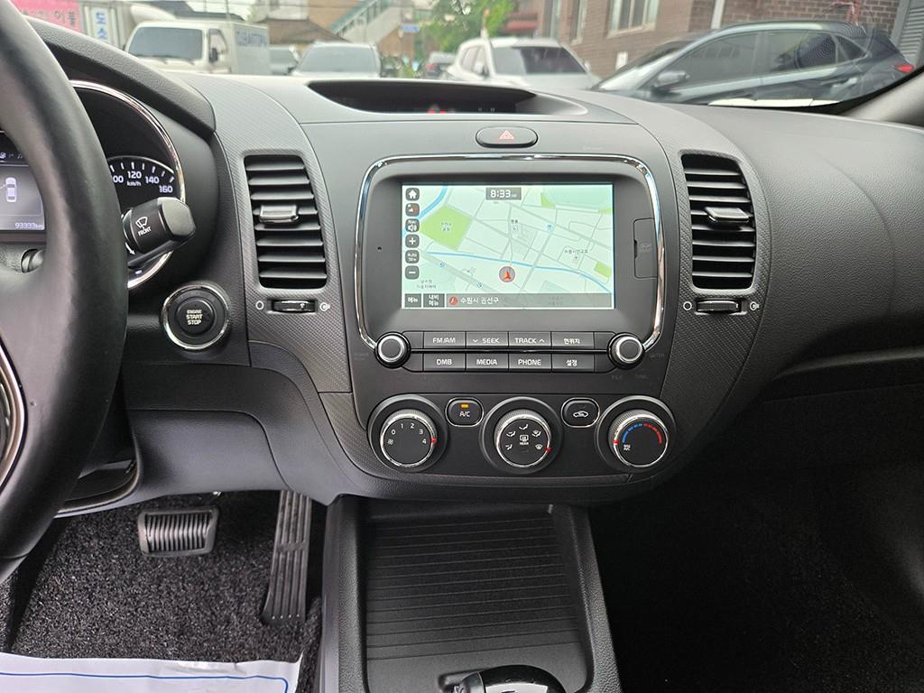 KIA K3 - Vista 10