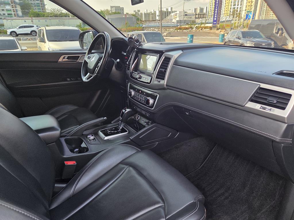Ssangyong Rexton - Vista 8
