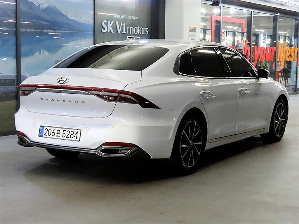HYUNDAI Grandeur - Vista 4