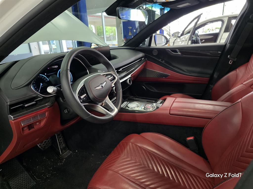 Genesis G80 - Vista 8