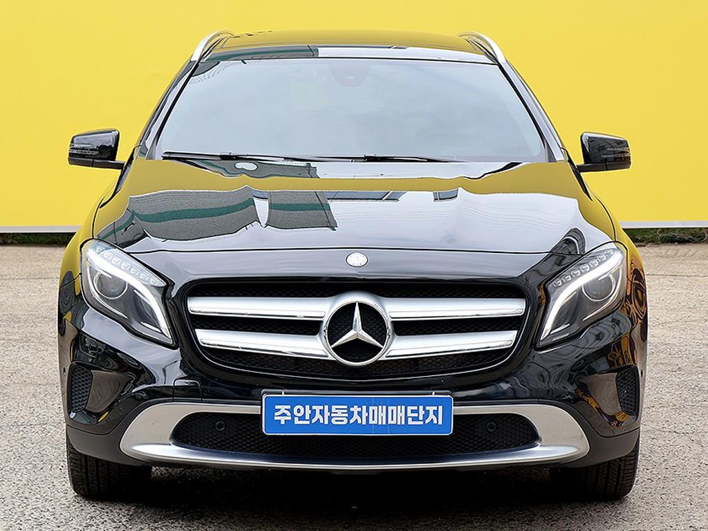 Mercedes Benz GLA Class 2017 Negro - Importación desde Corea - HF Imports Iquique - Foto 1