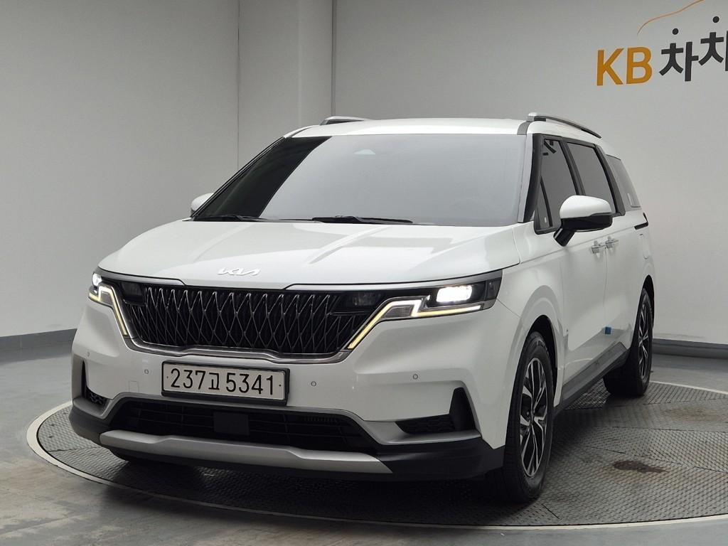 KIA Carnival 2022 Blanco - Importación desde Corea - HF Imports Iquique - Foto 1