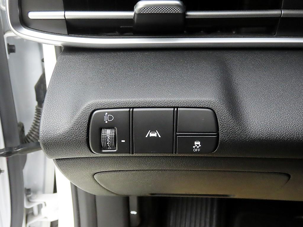 HYUNDAI Avante - Vista 12