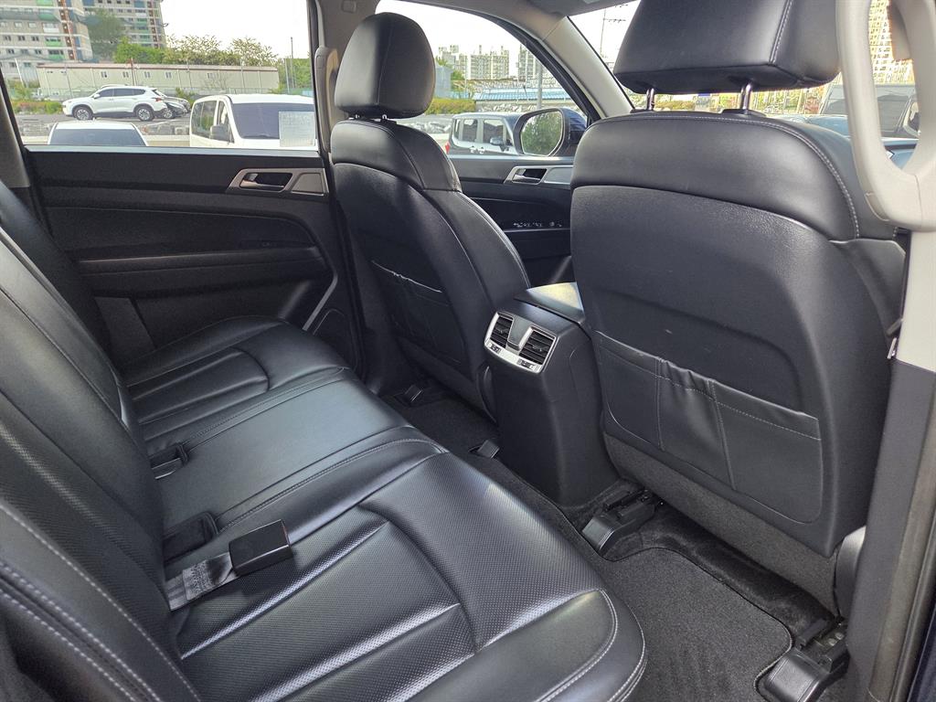 Ssangyong Rexton - Vista 9
