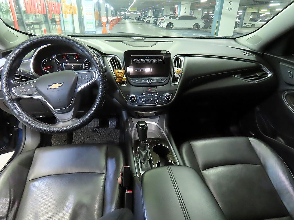 Chevrolet Malibu - Vista 10