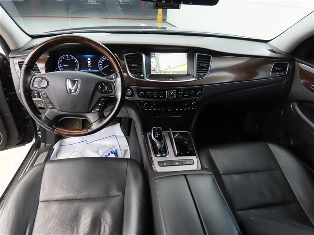 HYUNDAI Equus - Vista 7
