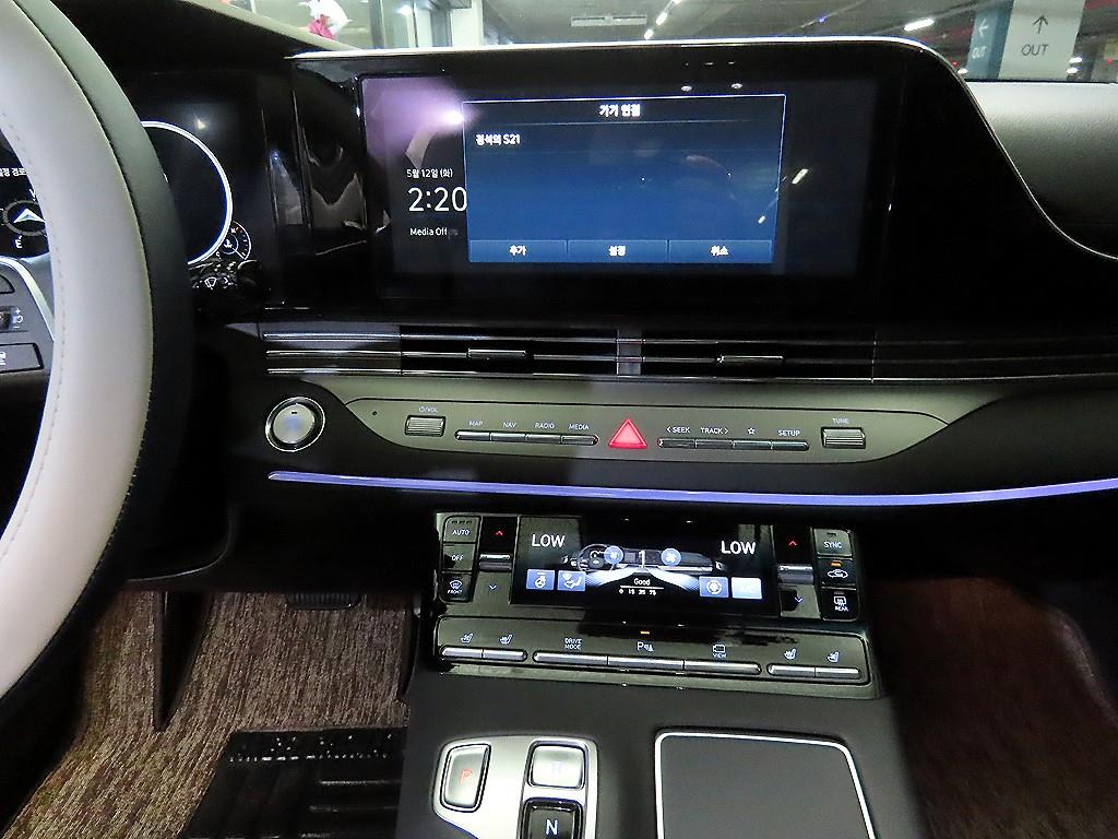 HYUNDAI Grandeur - Vista 11