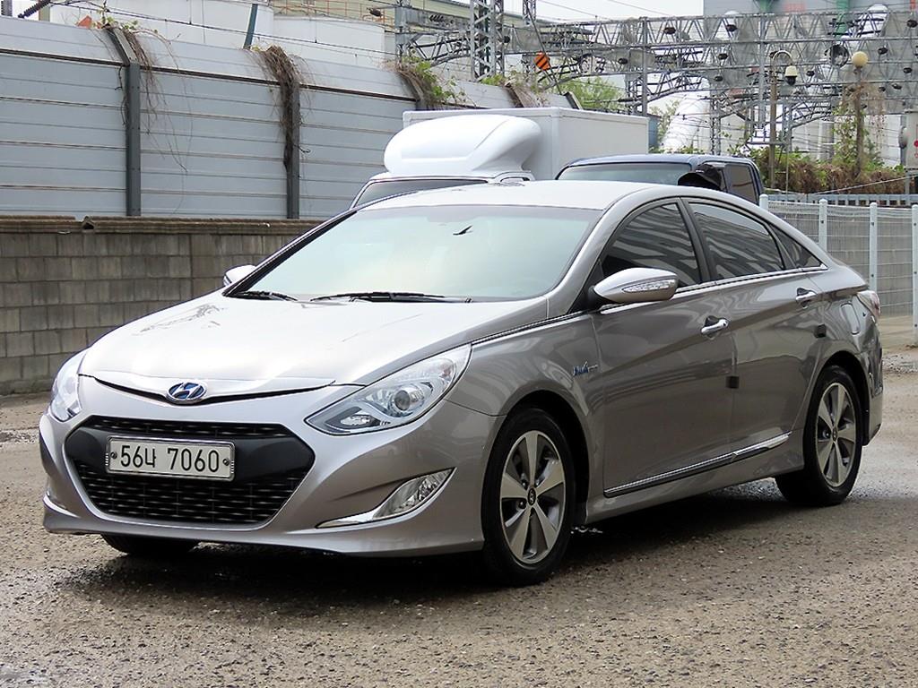 HYUNDAI Sonata - Vista 2