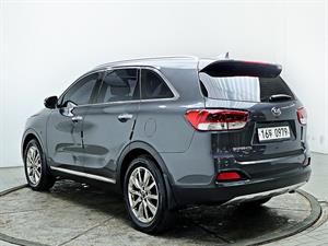 KIA Sorento - Vista 8