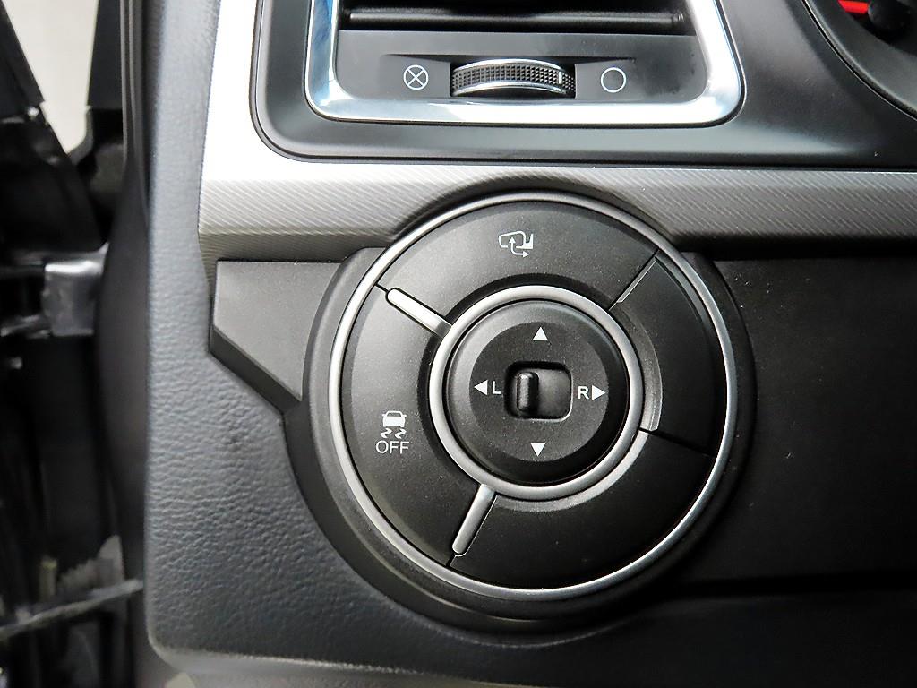 Ssangyong Korando - Vista 12
