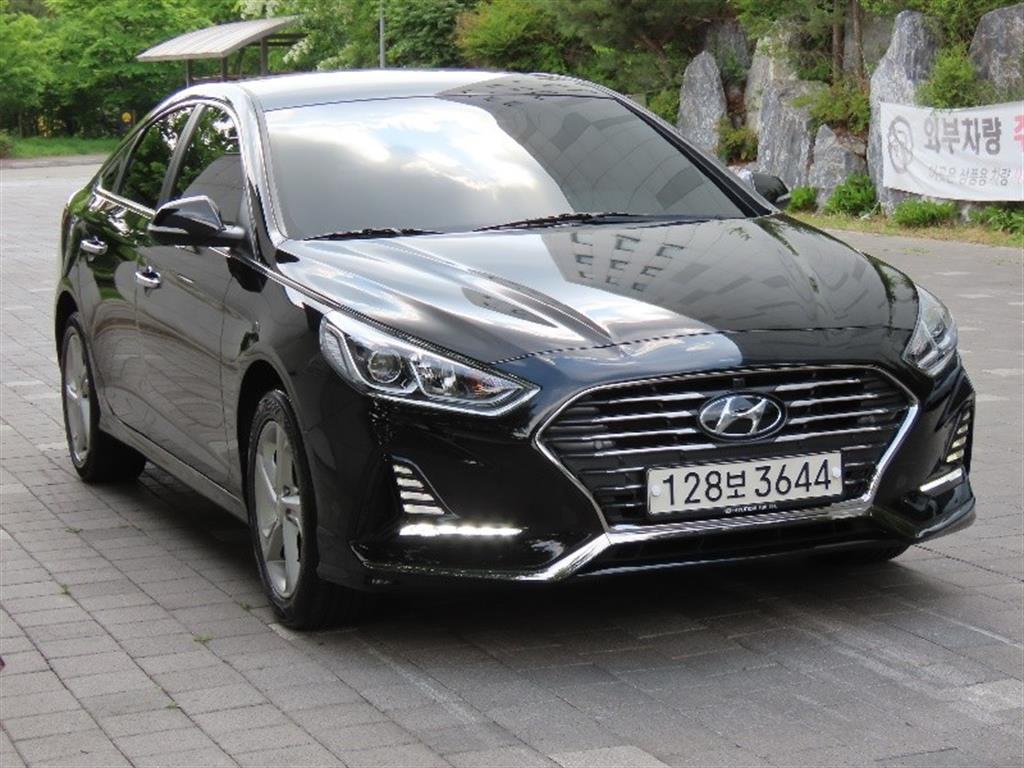 HYUNDAI Sonata - Vista 3