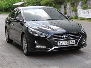 HYUNDAI Sonata - Vista 4