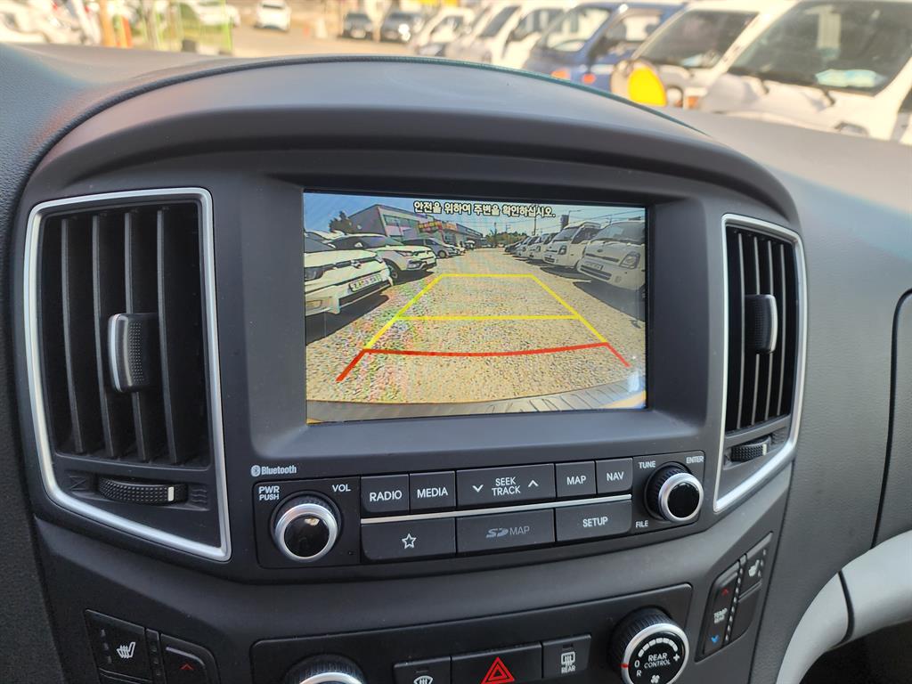 HYUNDAI Starex 2019 Amarillo - Importación desde Corea - HF Imports Iquique - Foto 14