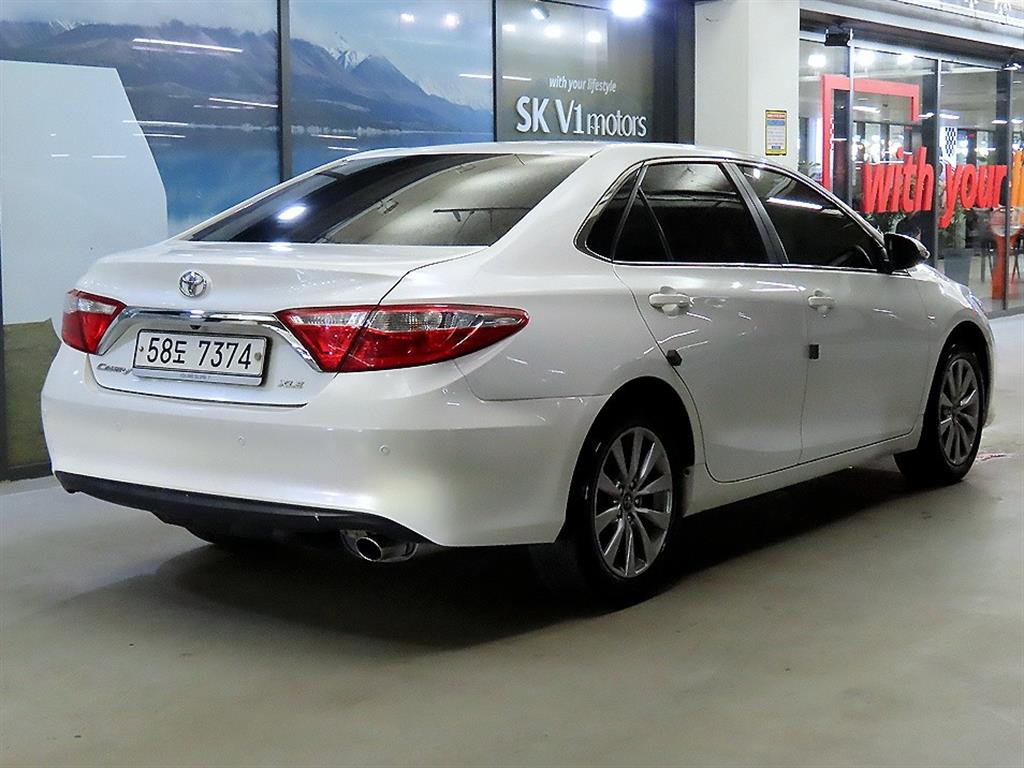 Toyota Camry - Vista 4