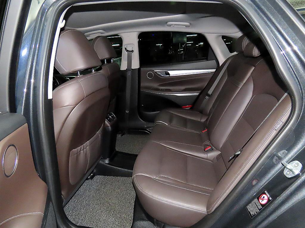 HYUNDAI Grandeur - Vista 7
