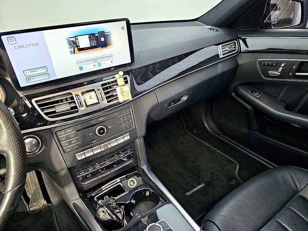 Mercedes Benz E class - Vista 10