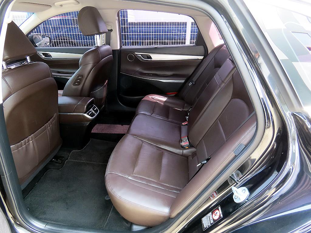 HYUNDAI Grandeur - Vista 6