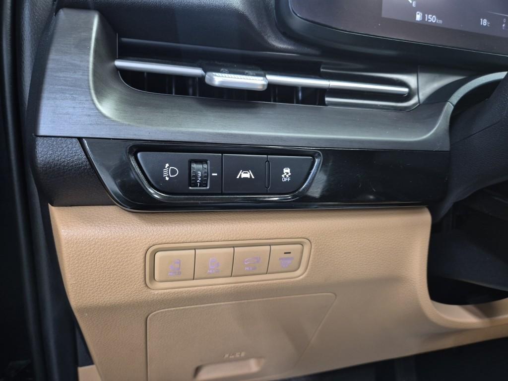 KIA Carnival - Vista 10