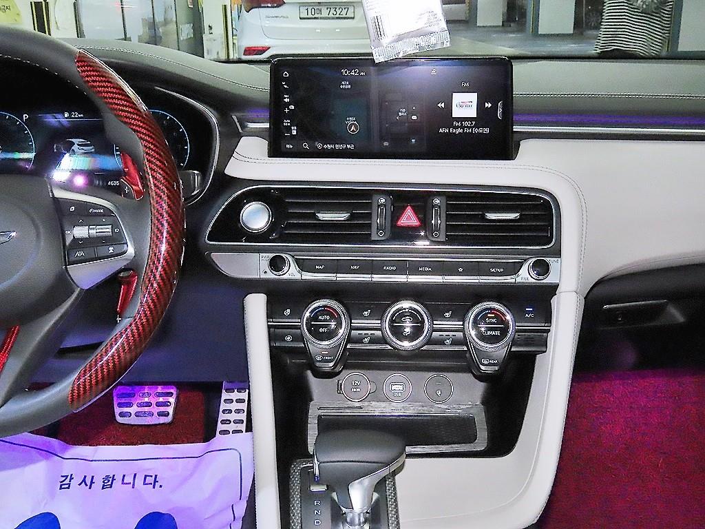 Genesis G70 - Vista 11