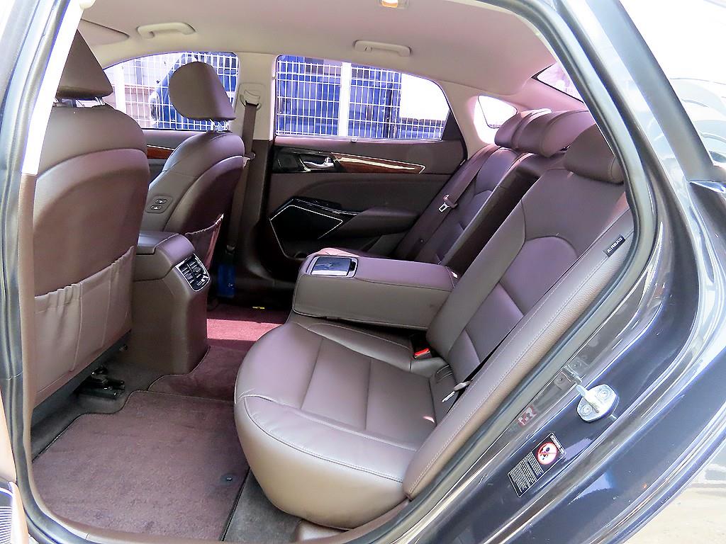 KIA K7 - Vista 6