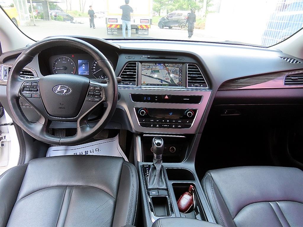 HYUNDAI Sonata - Vista 7
