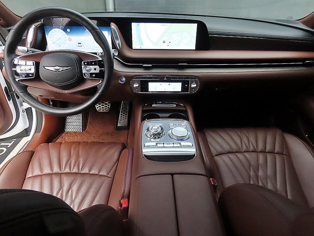 Genesis G90 - Vista 7