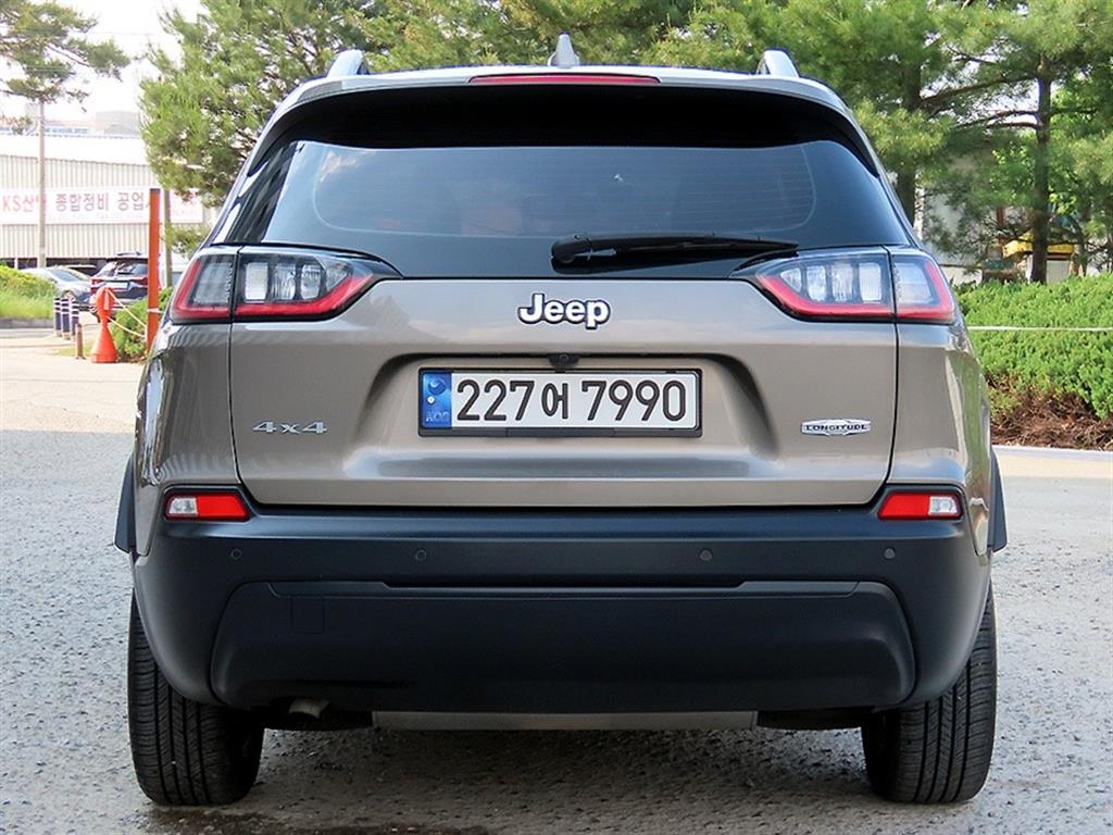 Jeep Cherokee - Vista 4