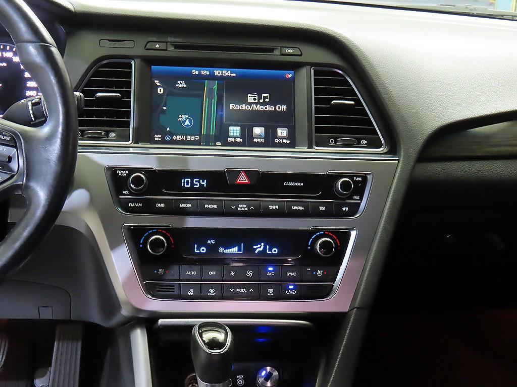 HYUNDAI Sonata - Vista 11
