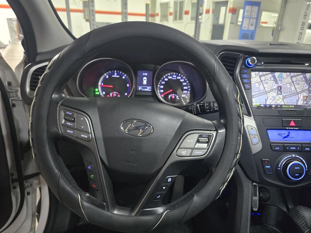 HYUNDAI Santa Fe - Vista 12