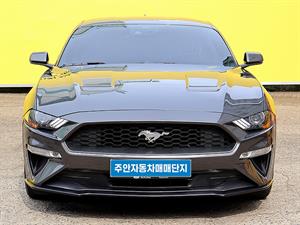 Ford Mustang - Vista 2