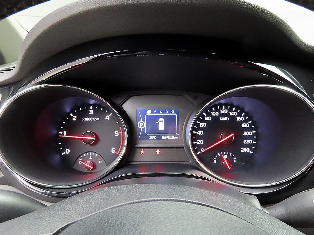 KIA Carnival - Vista 8