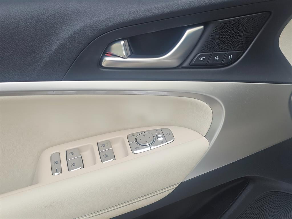 Genesis G70 - Vista 7