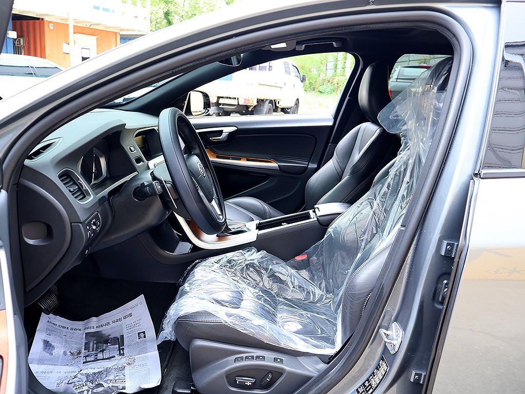 Volvo V60 2018 Gris - Importación desde Corea - HF Imports Iquique - Foto 11