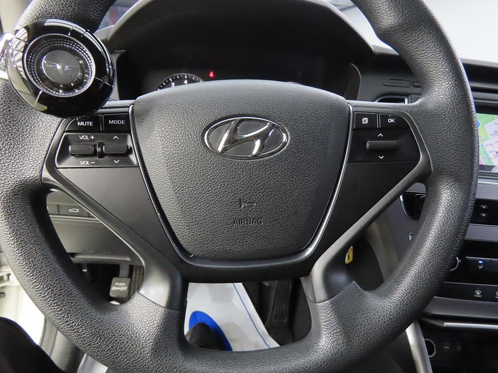 HYUNDAI Sonata - Vista 12