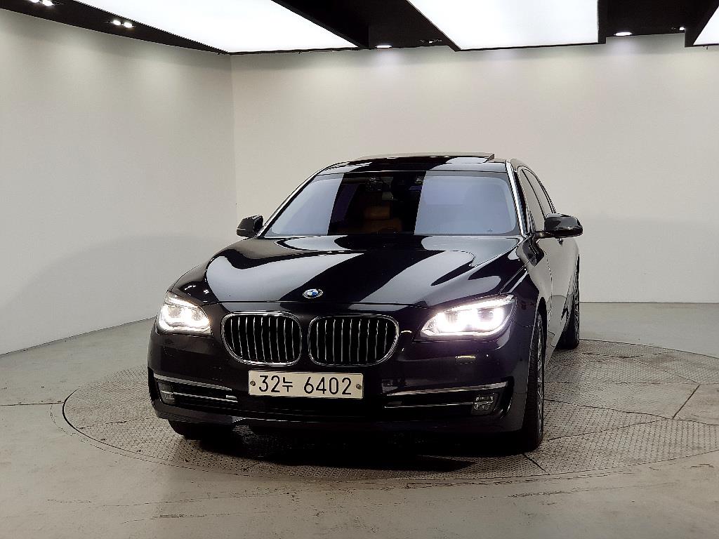 BMW 7 Series - Vista 2