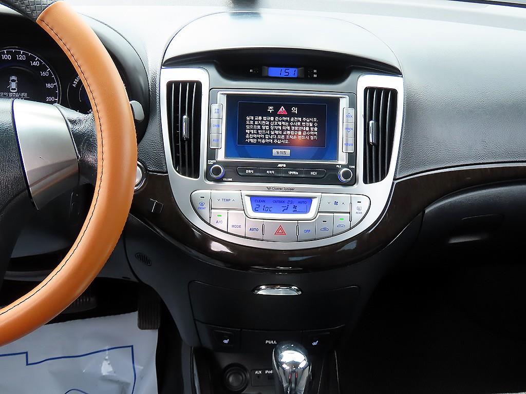HYUNDAI Avante - Vista 10