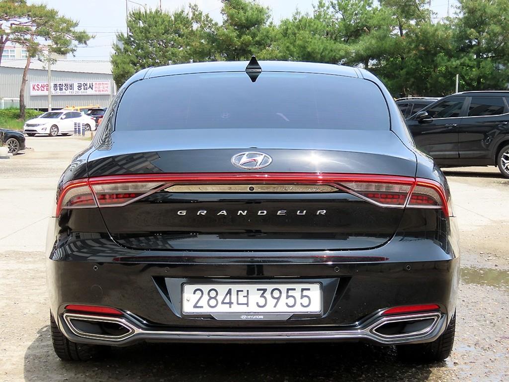 HYUNDAI Grandeur - Vista 4