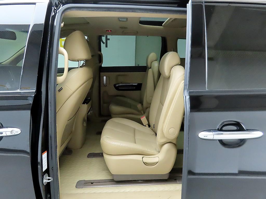 KIA Carnival 2016 Negro - Importación desde Corea - HF Imports Iquique - Foto 14