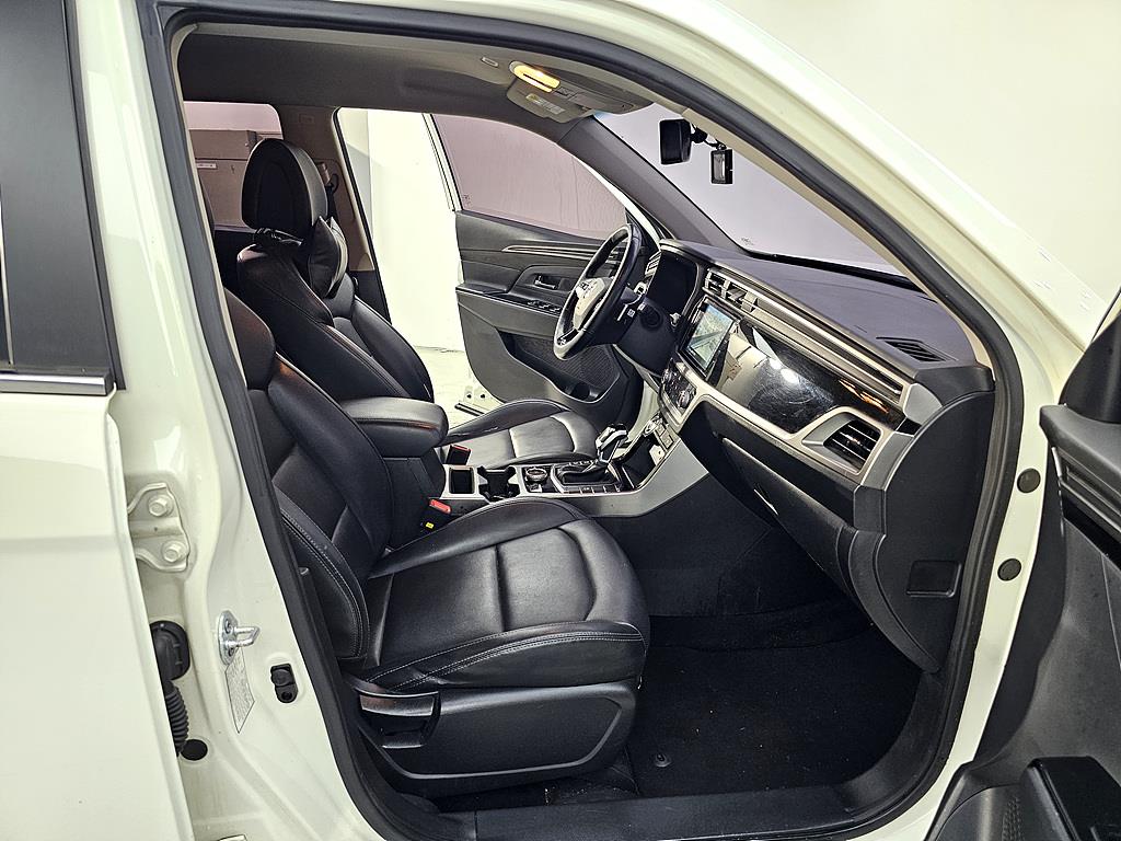 Ssangyong Korando - Vista 11
