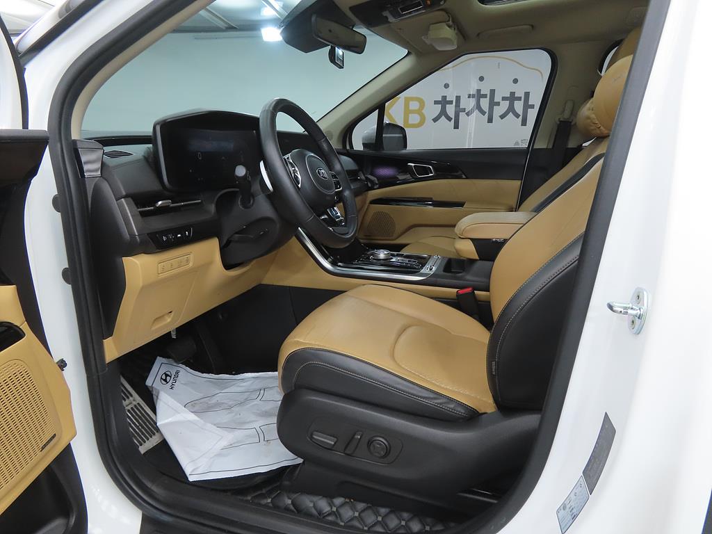 KIA Carnival - Vista 5
