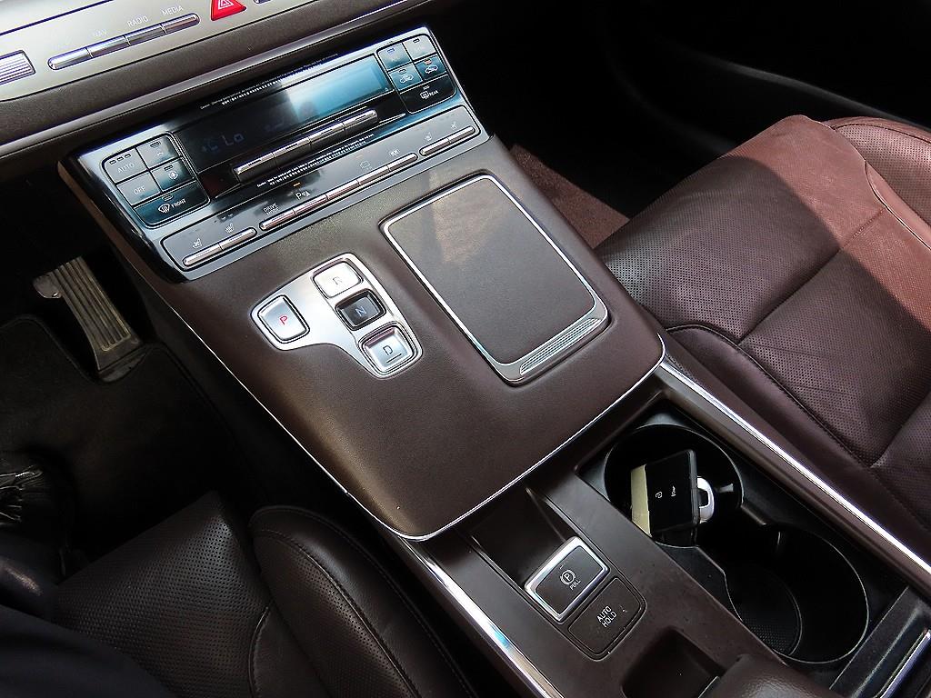 HYUNDAI Grandeur - Vista 10