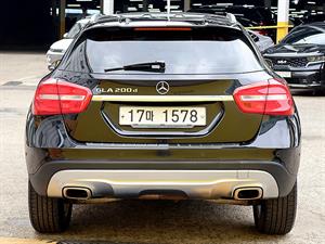 Mercedes Benz GLA Class - Vista 6