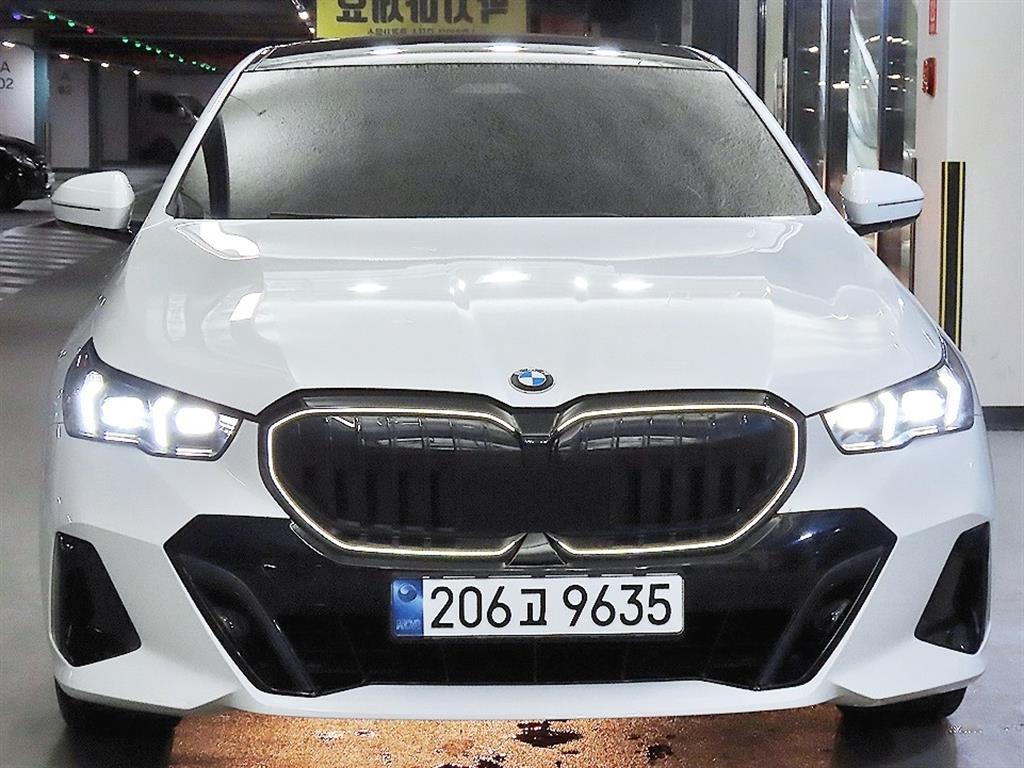 BMW 5 Series - Vista 2