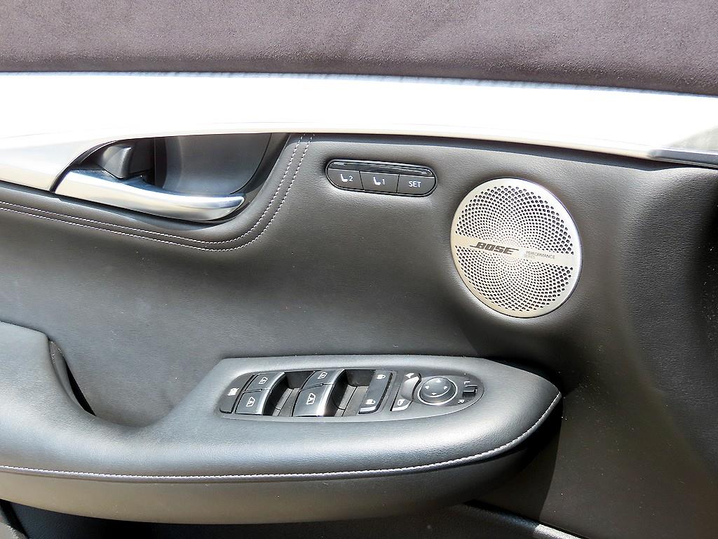 Infiniti QX - Vista 11