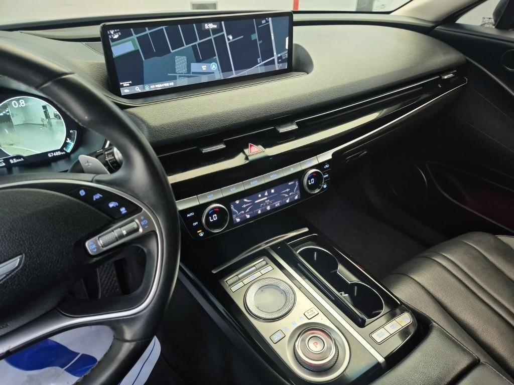 Genesis G80 - Vista 10