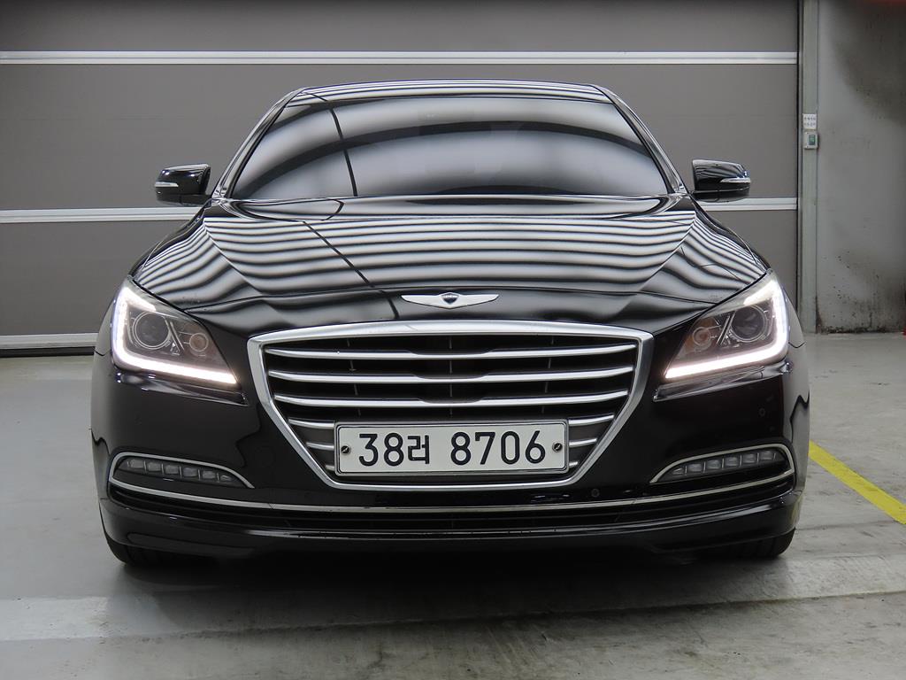 HYUNDAI Genesis - Vista 2