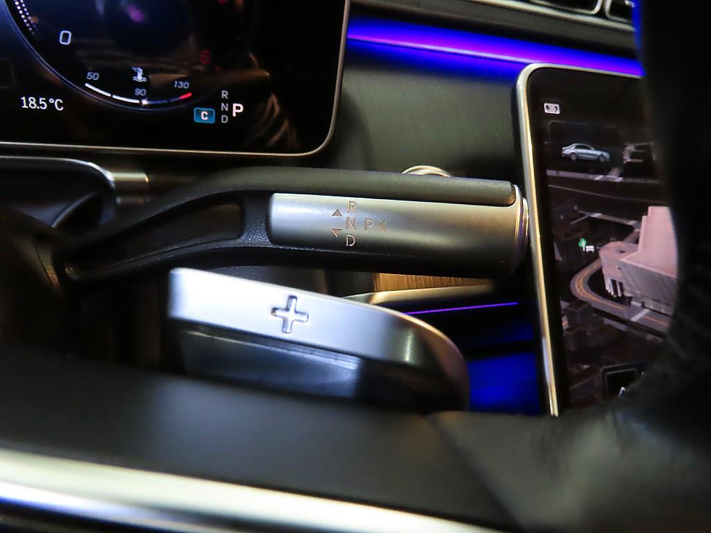 Mercedes Benz S Class - Vista 12